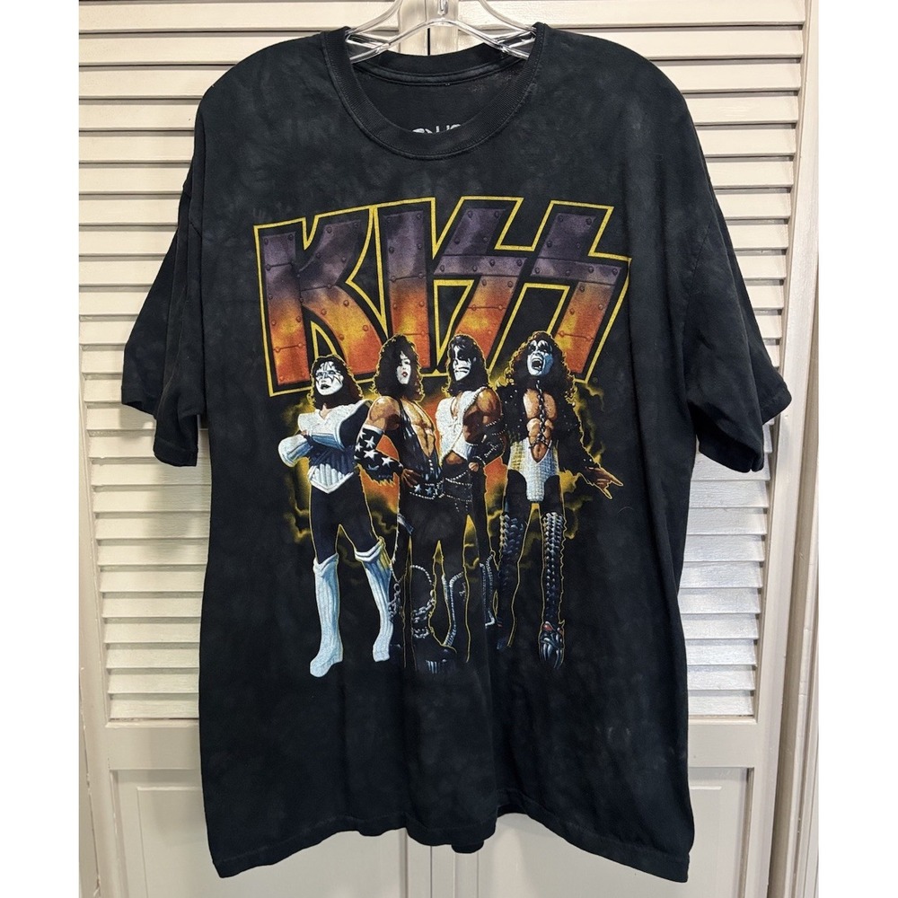 KISS Graphic Logo Short Sleeve T-shirt Size XL Cotton Music Band Rock Stone Wash